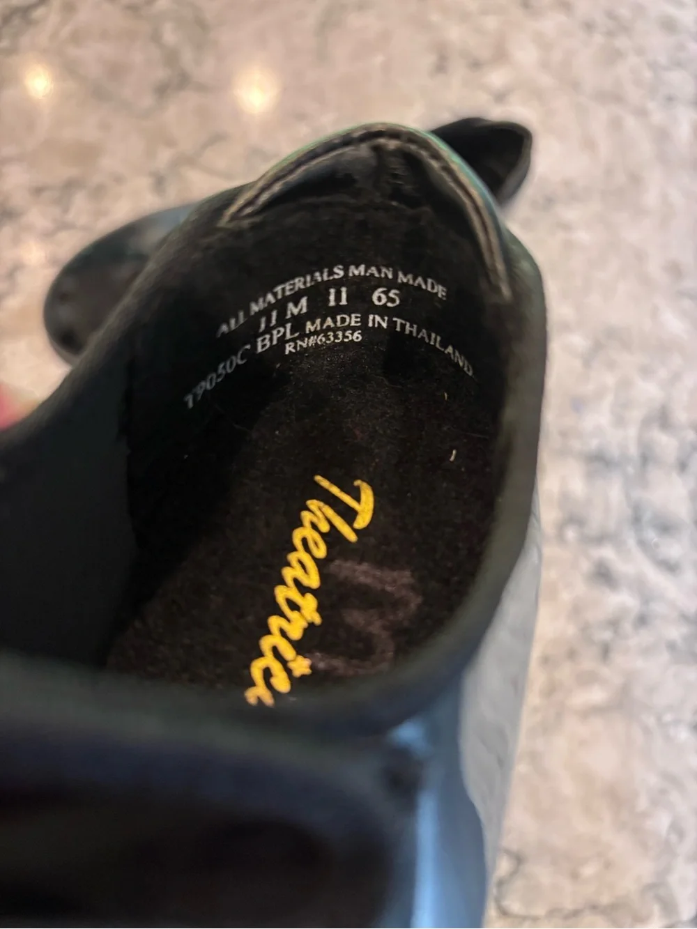 Black Theatricals Tap Shoes Velcro Strap Size 11